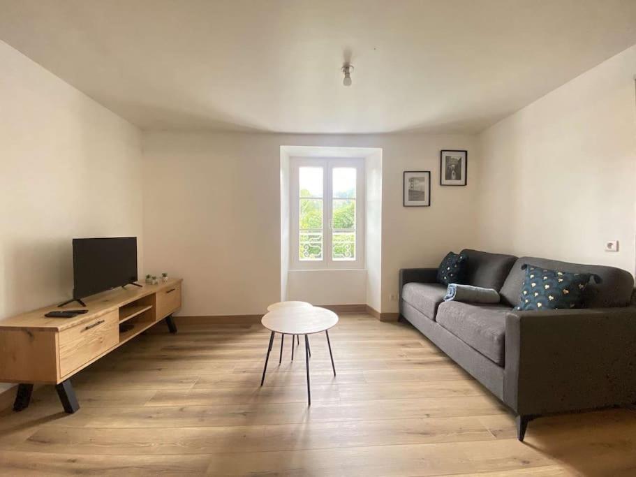 Appartement L'Authentique - Terrasse - Myraconciergerie à Nay  Extérieur photo